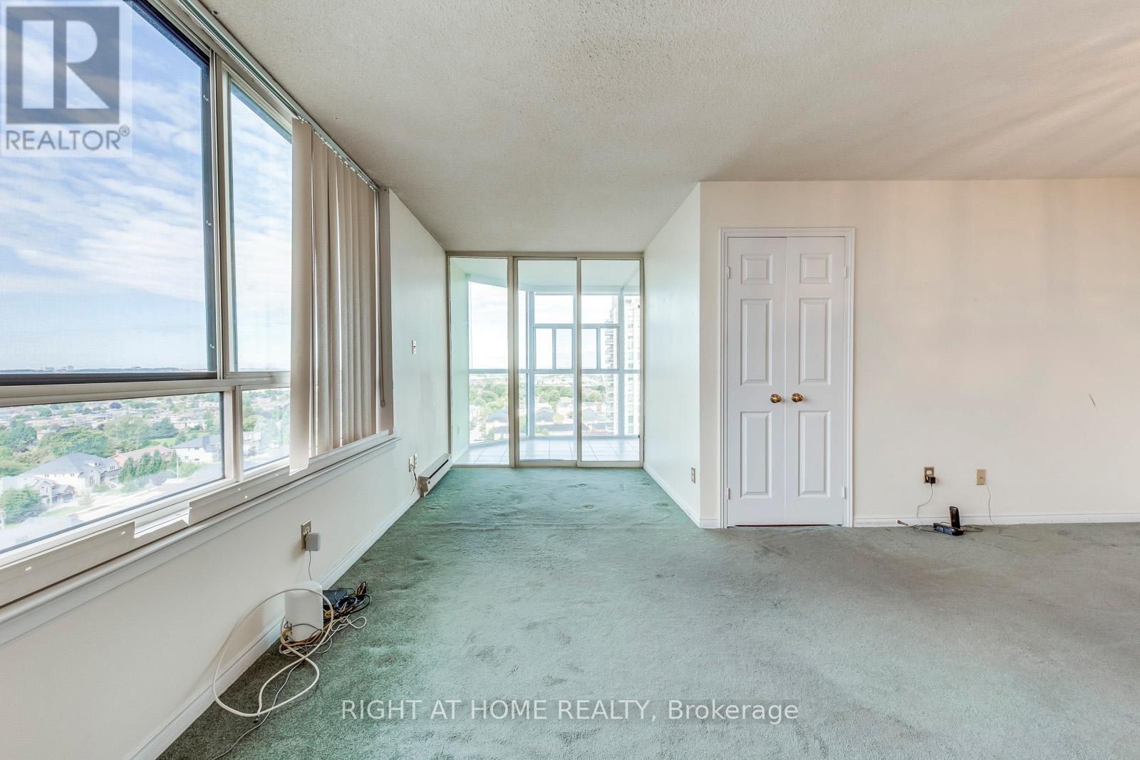 1603 - 1360 Rathburn Road E, Mississauga, Ontario  L4W 4H4 - Photo 12 - W12744670