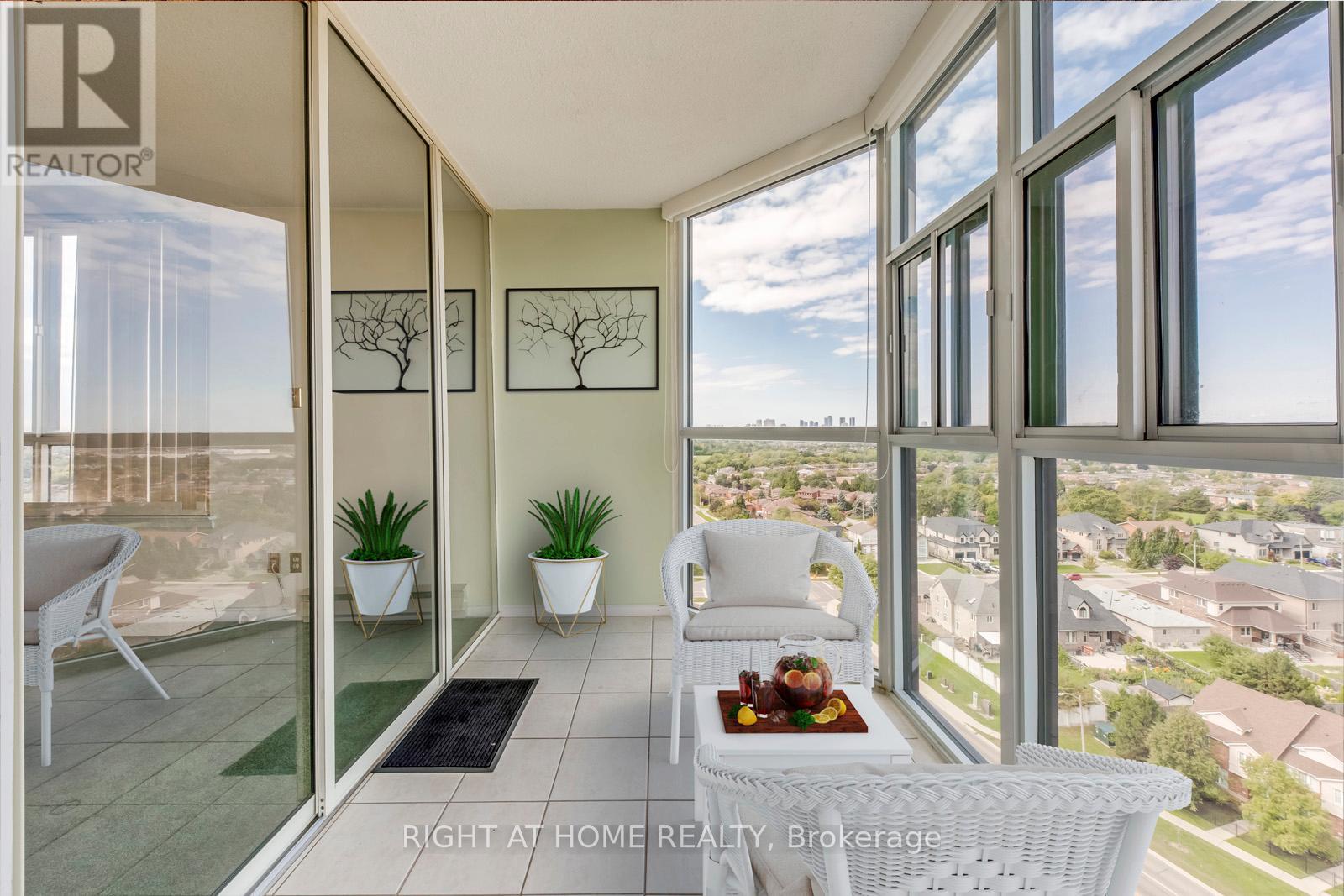 1603 - 1360 Rathburn Road E, Mississauga, Ontario  L4W 4H4 - Photo 13 - W12744670