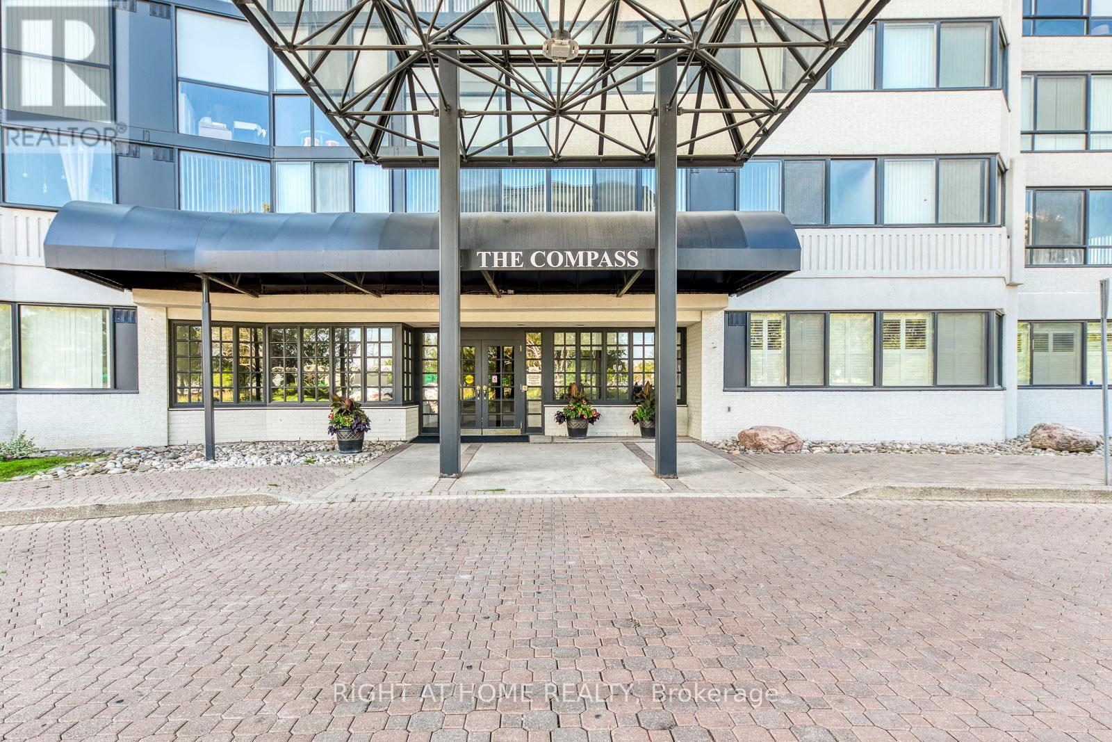 1603 - 1360 Rathburn Road E, Mississauga, Ontario  L4W 4H4 - Photo 3 - W12744670