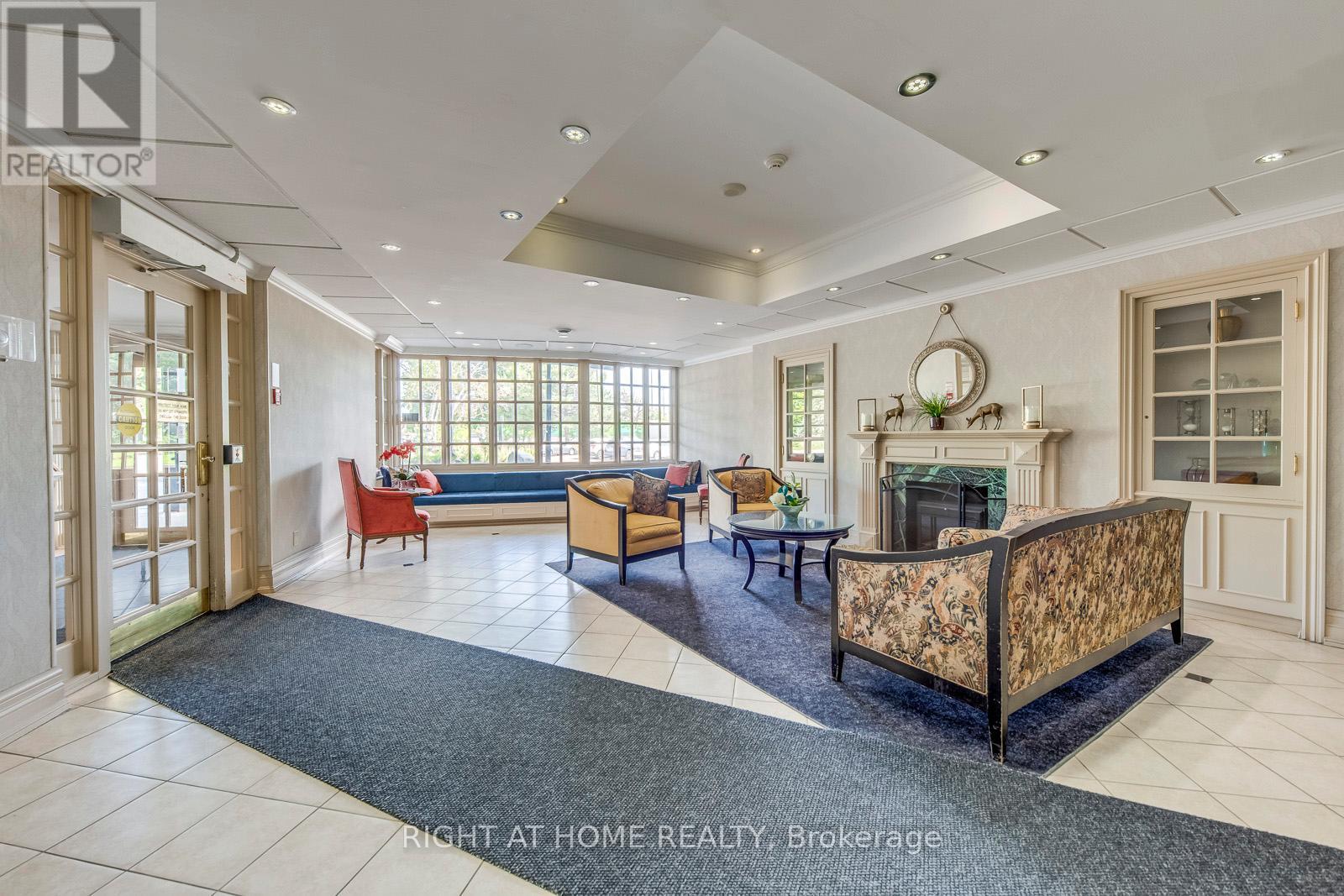 1603 - 1360 Rathburn Road E, Mississauga, Ontario  L4W 4H4 - Photo 4 - W12744670