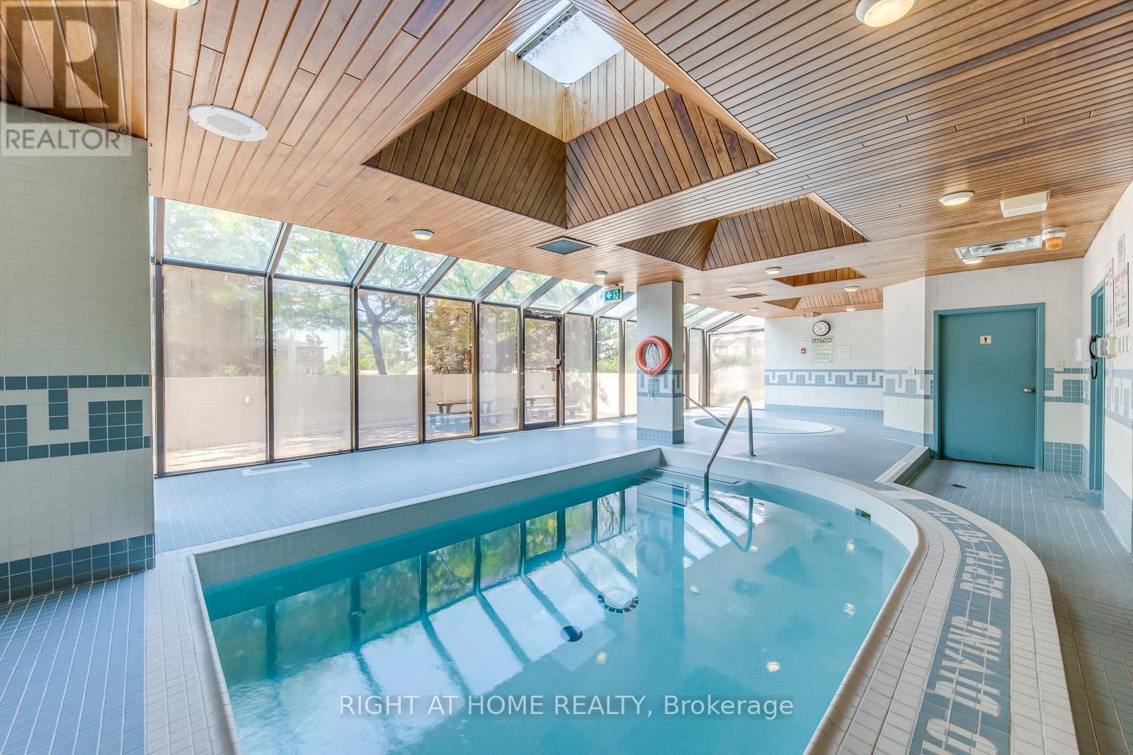 1603 - 1360 Rathburn Road E, Mississauga, Ontario  L4W 4H4 - Photo 6 - W12744670