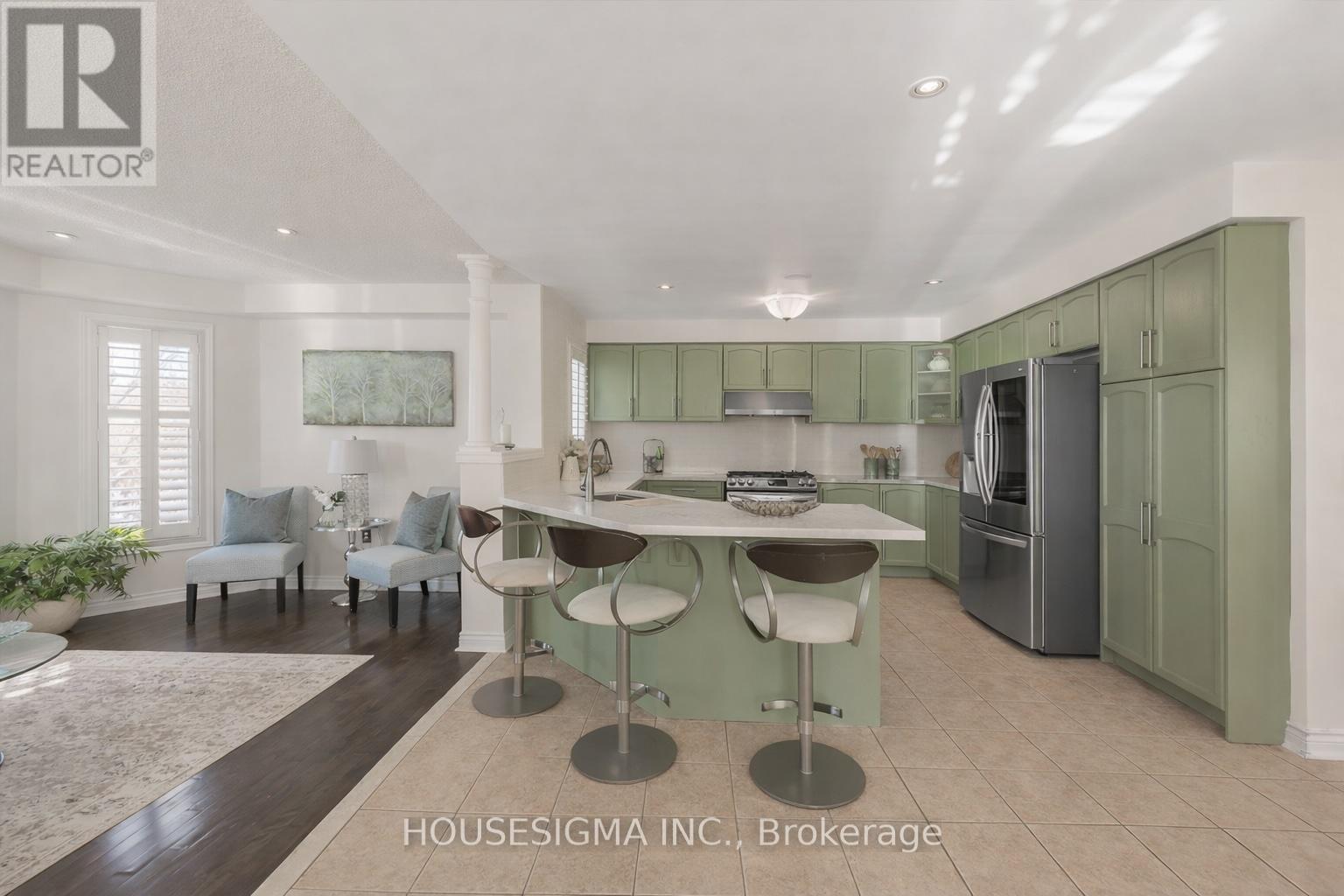 123 Root Crescent, Ajax, Ontario  L1T 4L5 - Photo 7 - E12742408