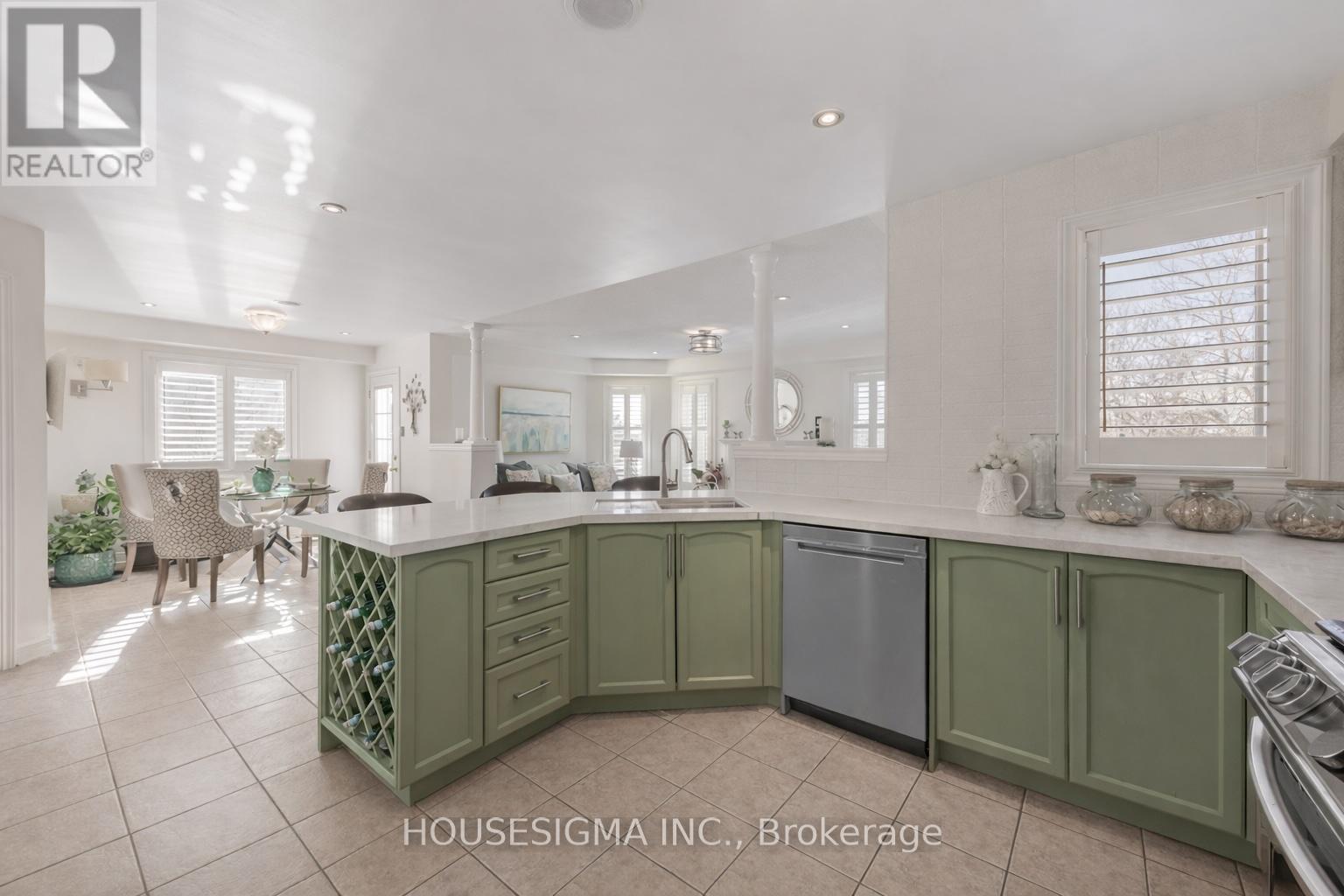 123 Root Crescent, Ajax, Ontario  L1T 4L5 - Photo 10 - E12742408