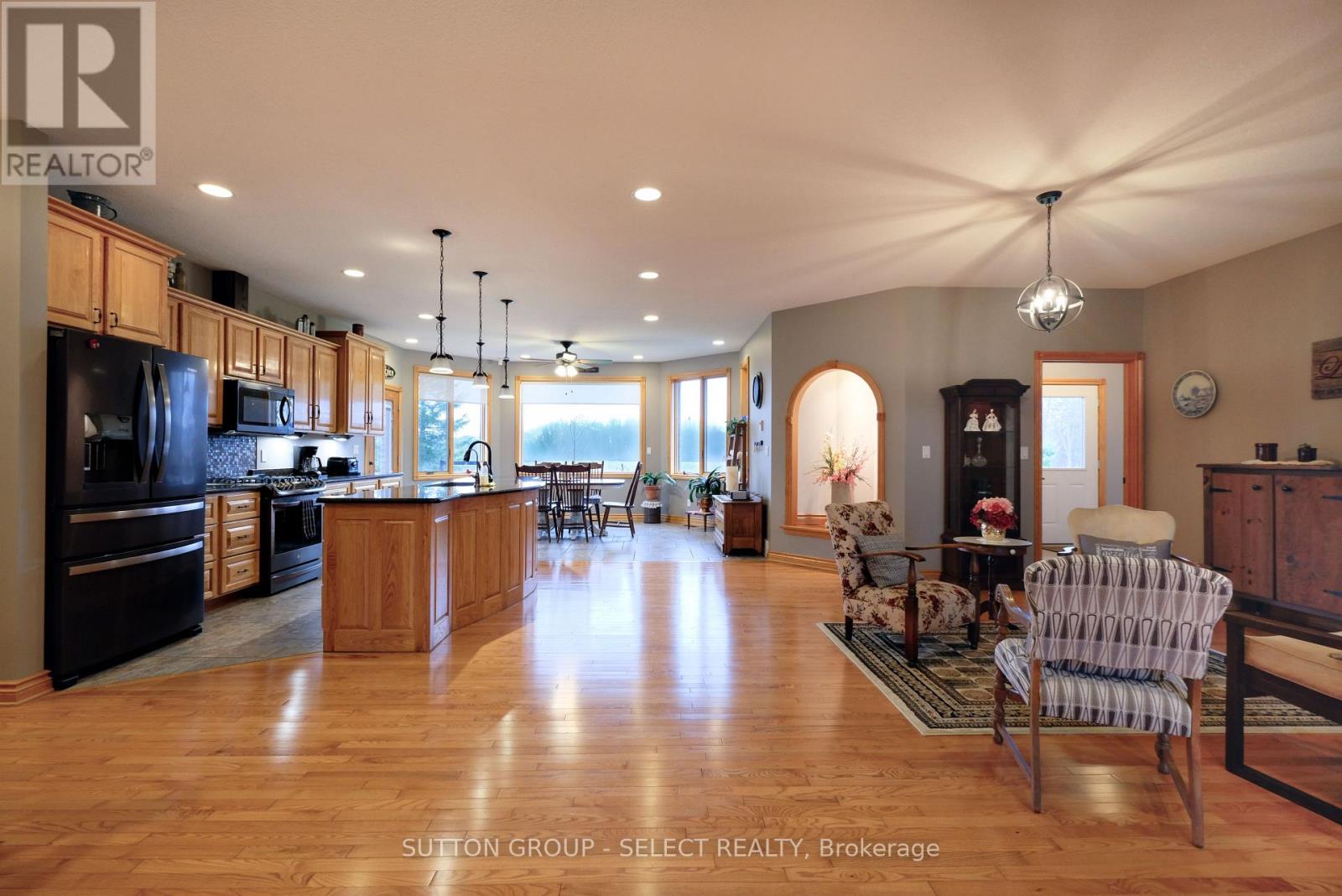 7284 Calvert Drive, Strathroy-Caradoc, Ontario  N7G 3H5 - Photo 8 - X12744684