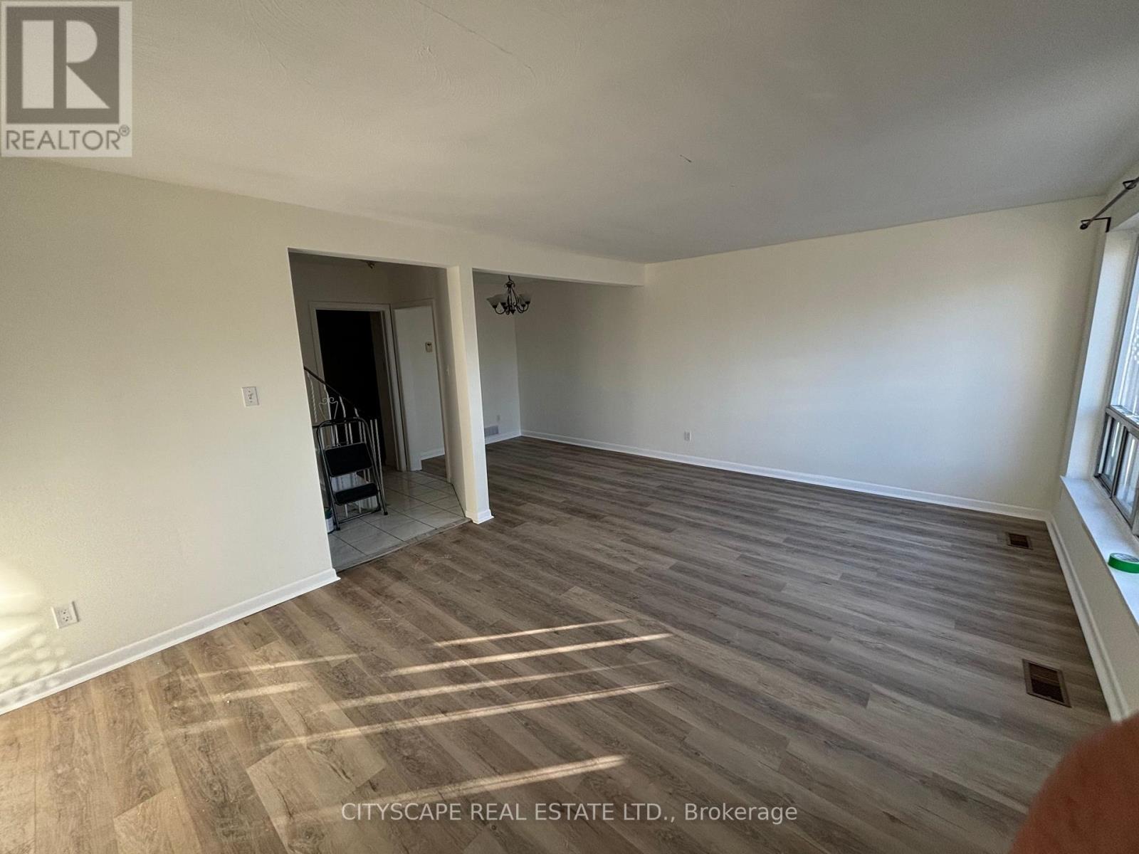 116 Guildwood Parkway, Toronto, Ontario  M1E 1P3 - Photo 2 - E12744674