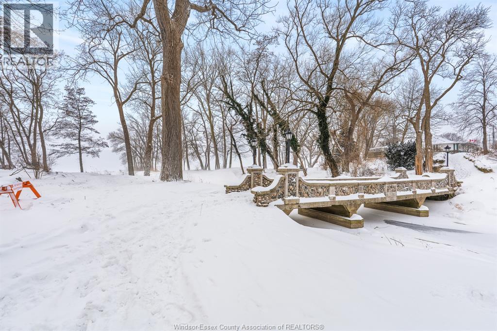 12 Lakeside Crescent, Kingsville, Ontario  N9Y 4C1 - Photo 3 - 26002259