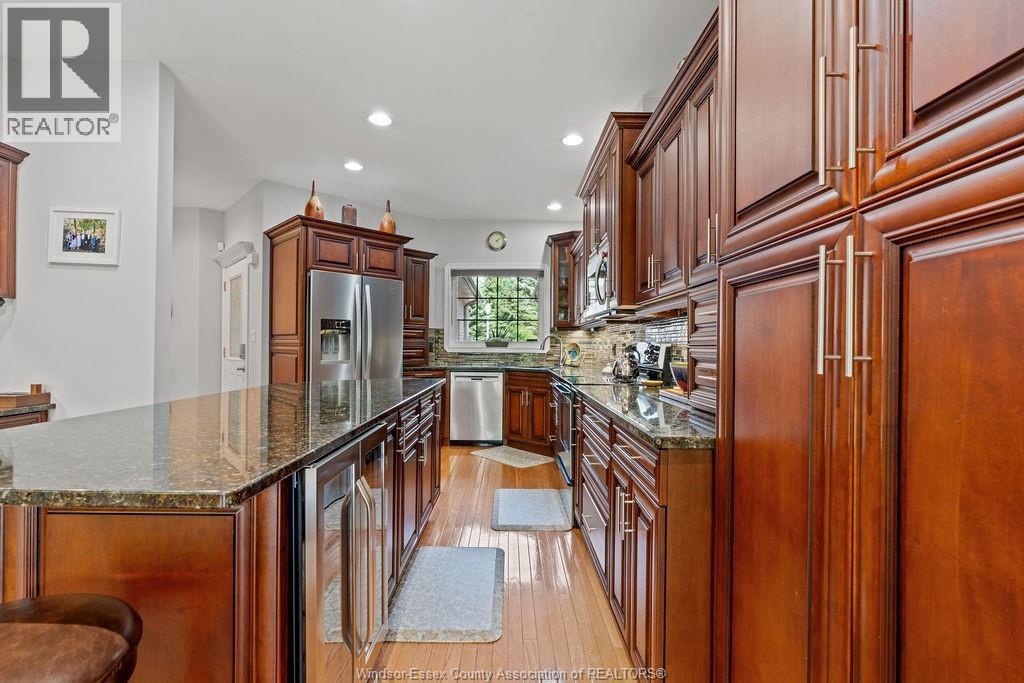 12 Lakeside Crescent, Kingsville, Ontario  N9Y 4C1 - Photo 8 - 26002259