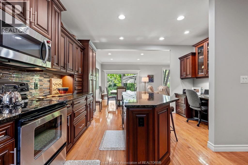 12 Lakeside Crescent, Kingsville, Ontario  N9Y 4C1 - Photo 9 - 26002259