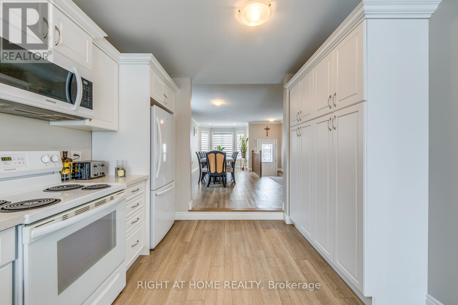 30 Brighton Road, Barrie, Ontario  L4M 6S4 - Photo 19 - S12744688