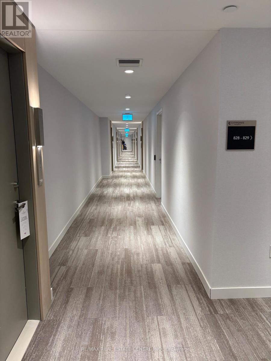 806 - 15 Skyridge Drive, Brampton, Ontario  L6P 4S3 - Photo 10 - W12744696