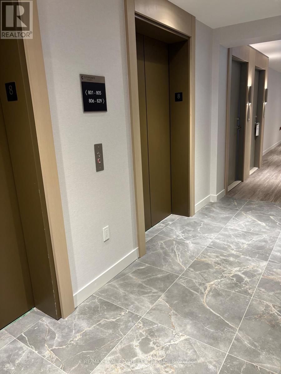 806 - 15 Skyridge Drive, Brampton, Ontario  L6P 4S3 - Photo 9 - W12744696