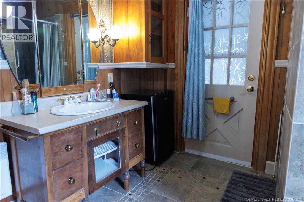 539 Boulevard St Pierre O, Caraquet, New Brunswick  E1W 1A3 - Photo 18 - NB131266
