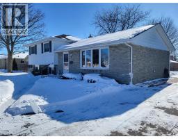529 DORA DRIVE, Wallaceburg, Ontario