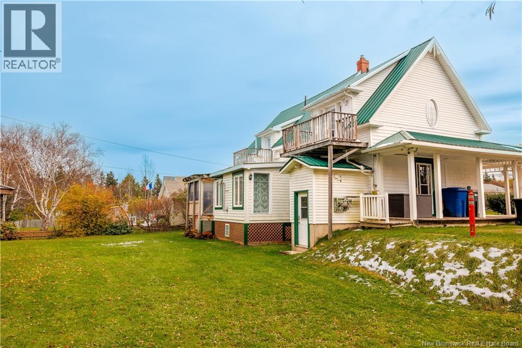 539 Boulevard St Pierre O, Caraquet, New Brunswick  E1W 1A3 - Photo 5 - NB131280