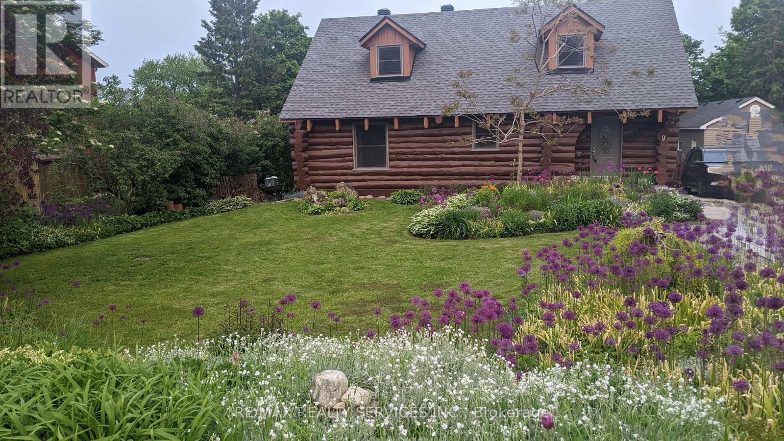 9 Orangeville Street, Erin, Ontario  N0B 1Z0 - Photo 2 - X12744694