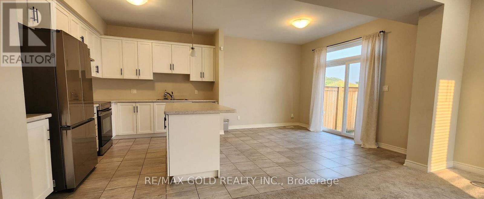 25 Noah Common Street, St. Catharines, Ontario  L2P 0G1 - Photo 6 - X12744700