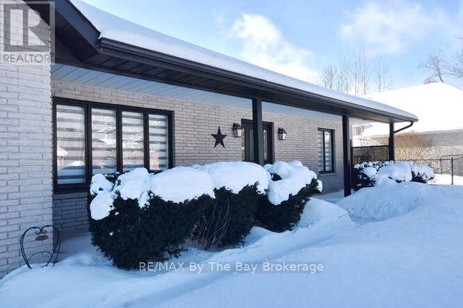 8 Azores Place, Wasaga Beach, Ontario  L9Z 1K9 - Photo 2 - S12744712