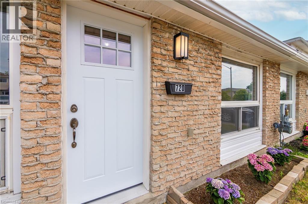 720 Parkview Crescent, Cambridge, Ontario  N3H 4X9 - Photo 3 - 40797869