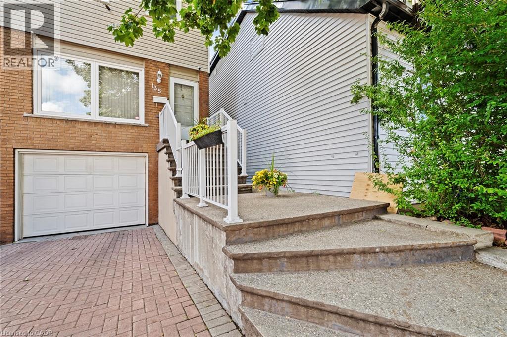 135 West Avenue N, Hamilton, Ontario  L8L 5C4 - Photo 3 - 40801825