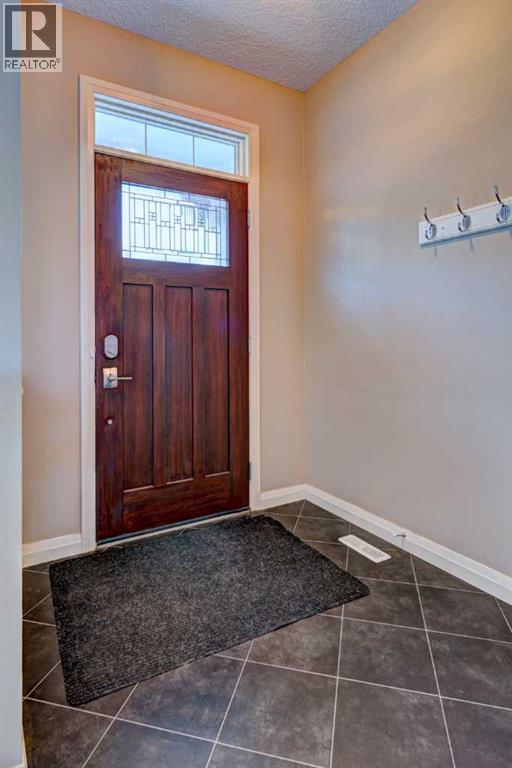 70 Masters Crescent Se, Calgary, Alberta  T3M 2M7 - Photo 7 - A2282832
