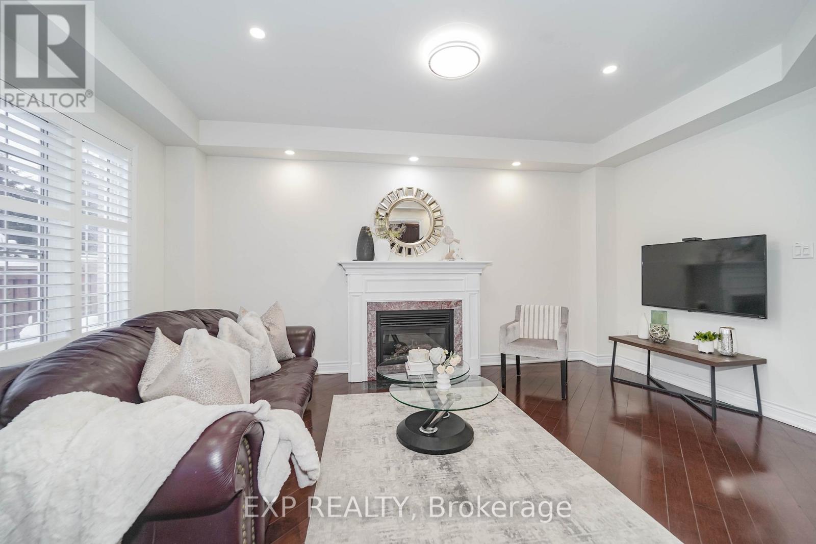 17 Rouge Bank Drive, Markham, Ontario  L6B 1A8 - Photo 15 - N12744710