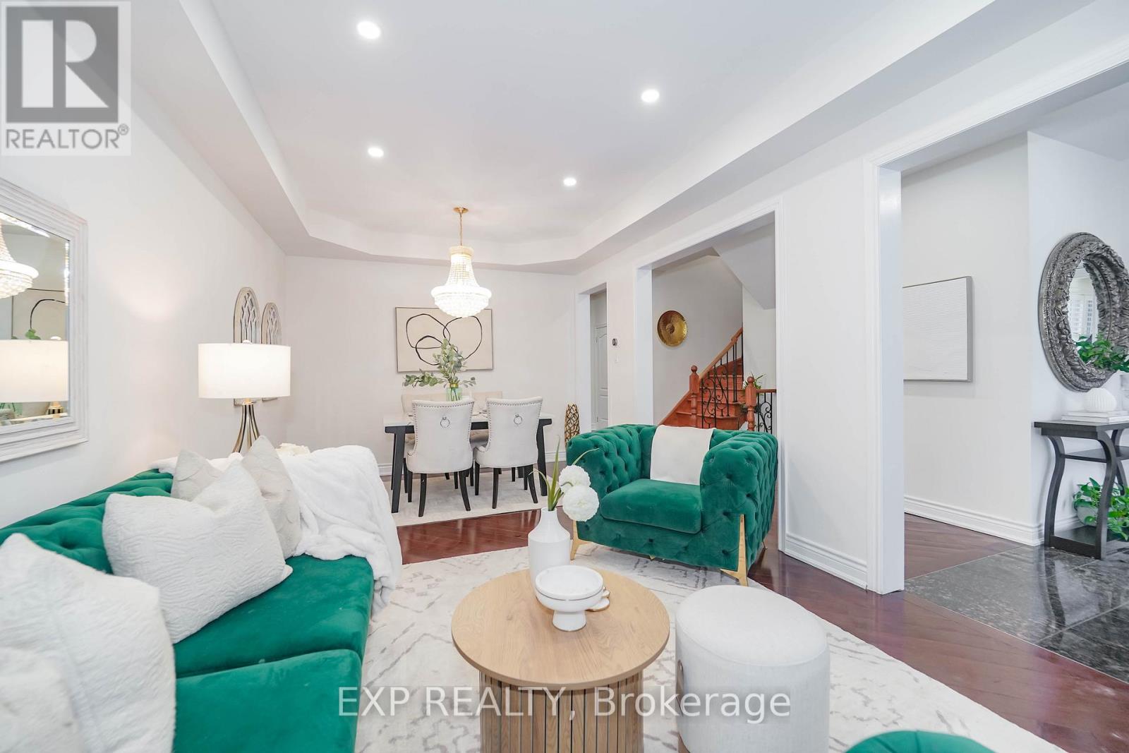 17 Rouge Bank Drive, Markham, Ontario  L6B 1A8 - Photo 7 - N12744710