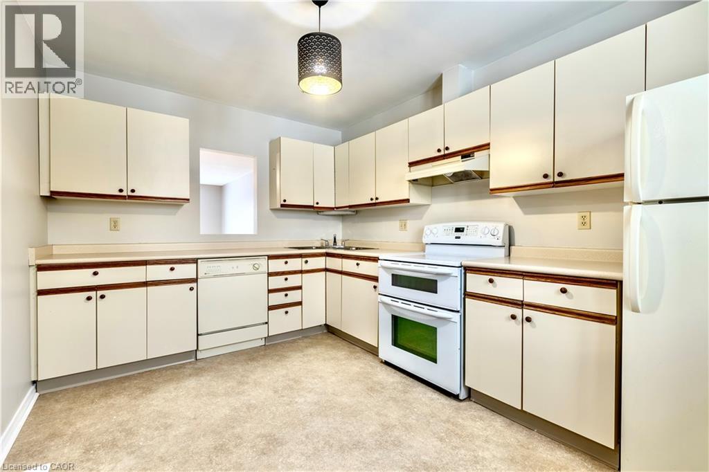 122 Bunting Road Unit# 54, St. Catharines, Ontario  L2P 3X7 - Photo 3 - 40802068