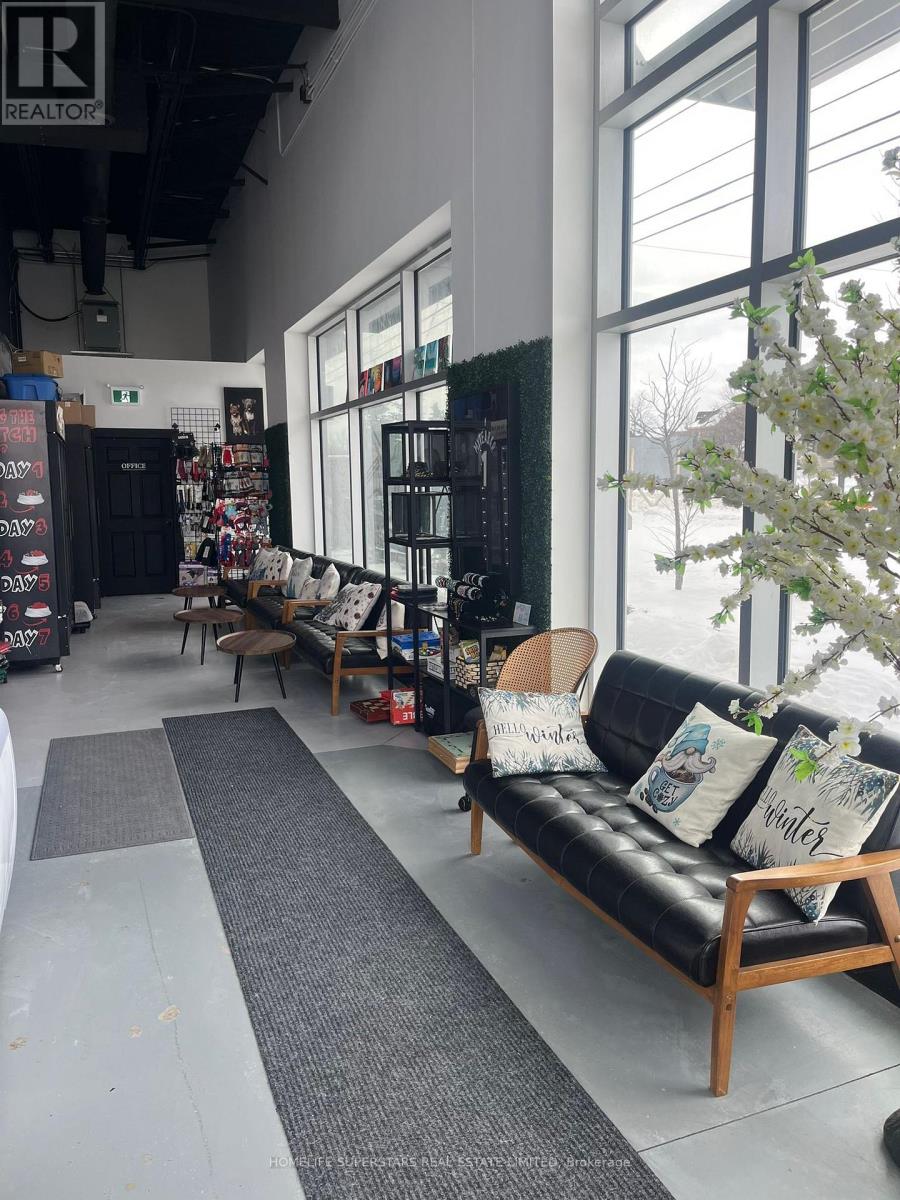 A1 - 10960 Goreway Drive, Brampton, Ontario  L6P 0M4 - Photo 5 - W12744706