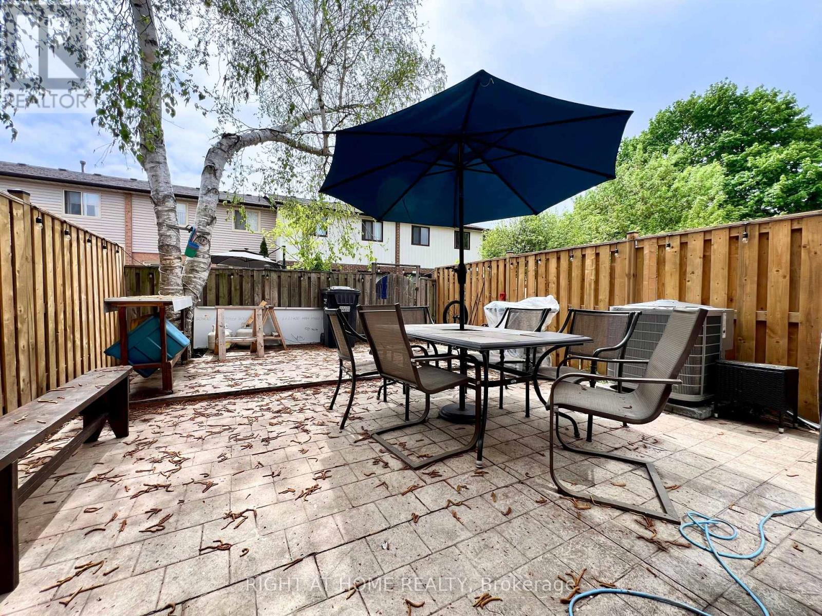 25 Baronwood Court, Brampton, Ontario  L6V 3H6 - Photo 16 - W12744714