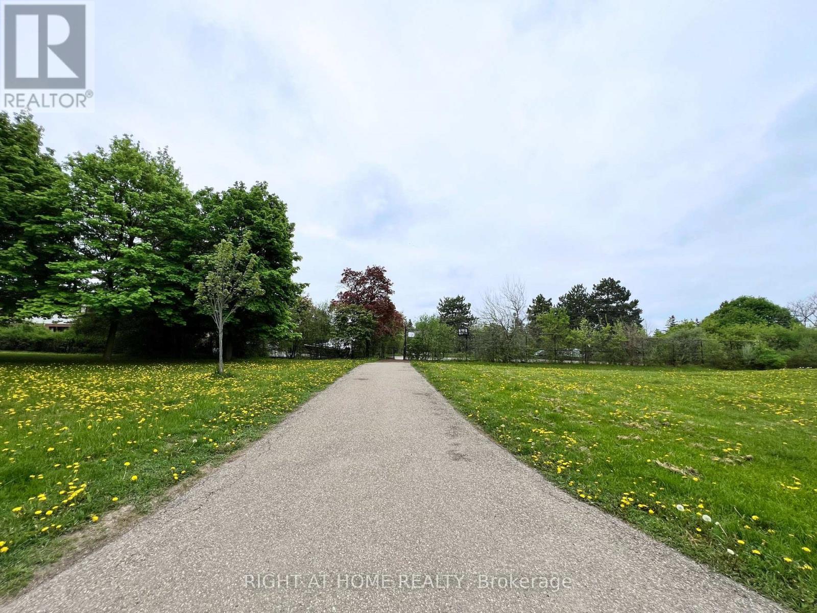 25 Baronwood Court, Brampton, Ontario  L6V 3H6 - Photo 18 - W12744714