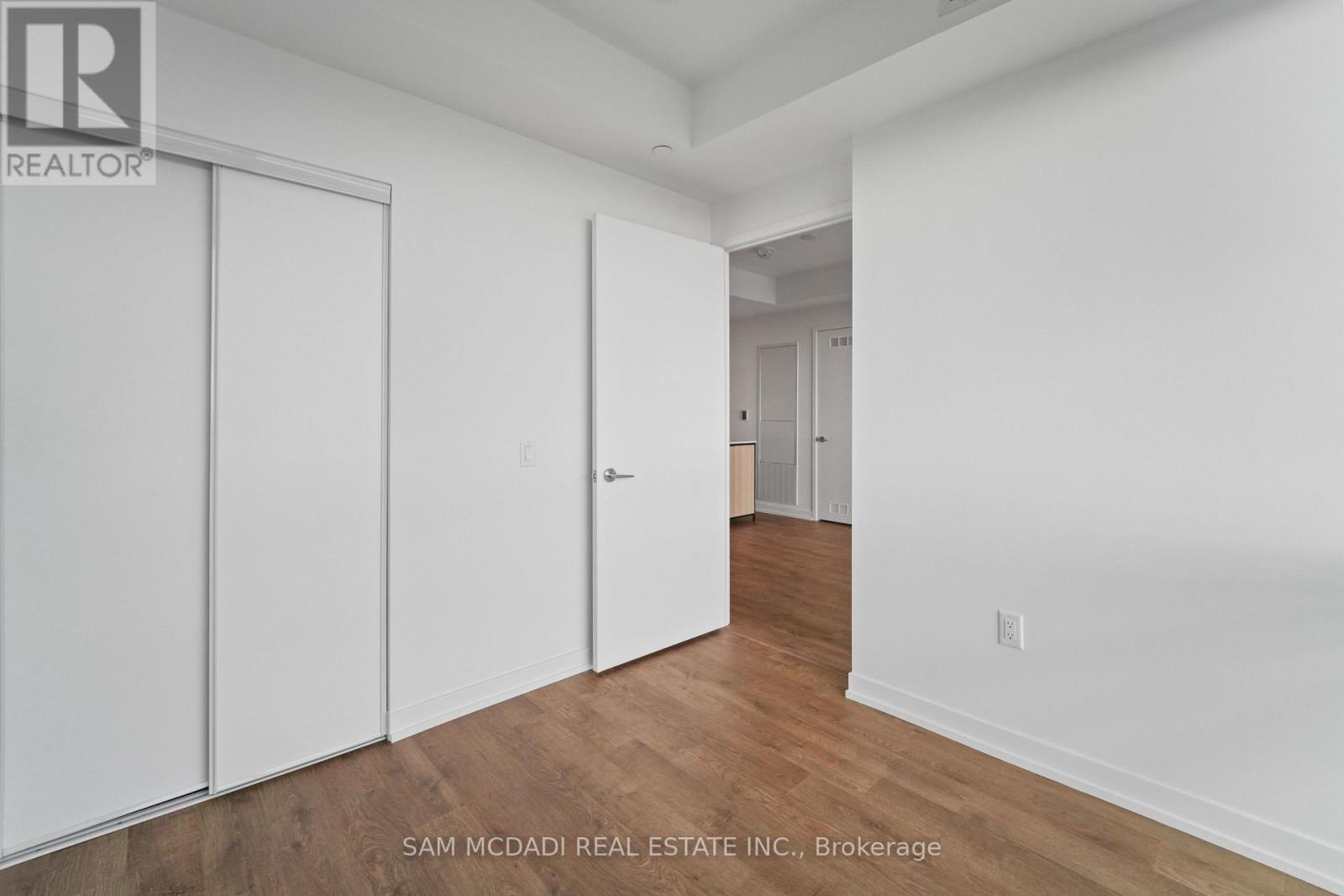 402 - 251 Masonry Way, Mississauga, Ontario  L5H 0B2 - Photo 12 - W12744718