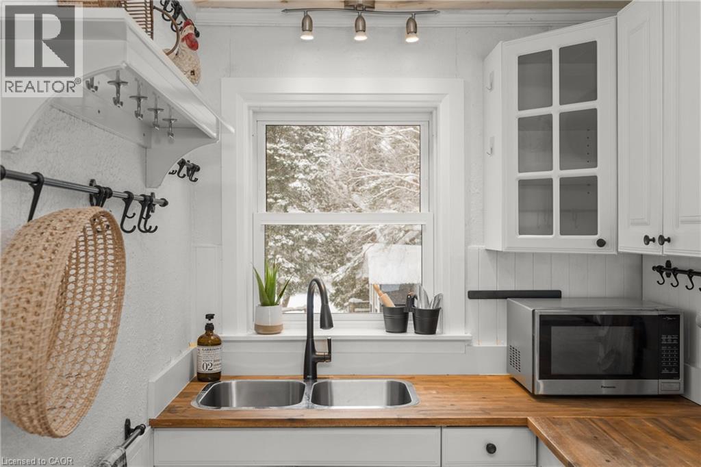 469 Rowanwood Road, Huntsville, Ontario  P0B 1M0 - Photo 18 - 40800003