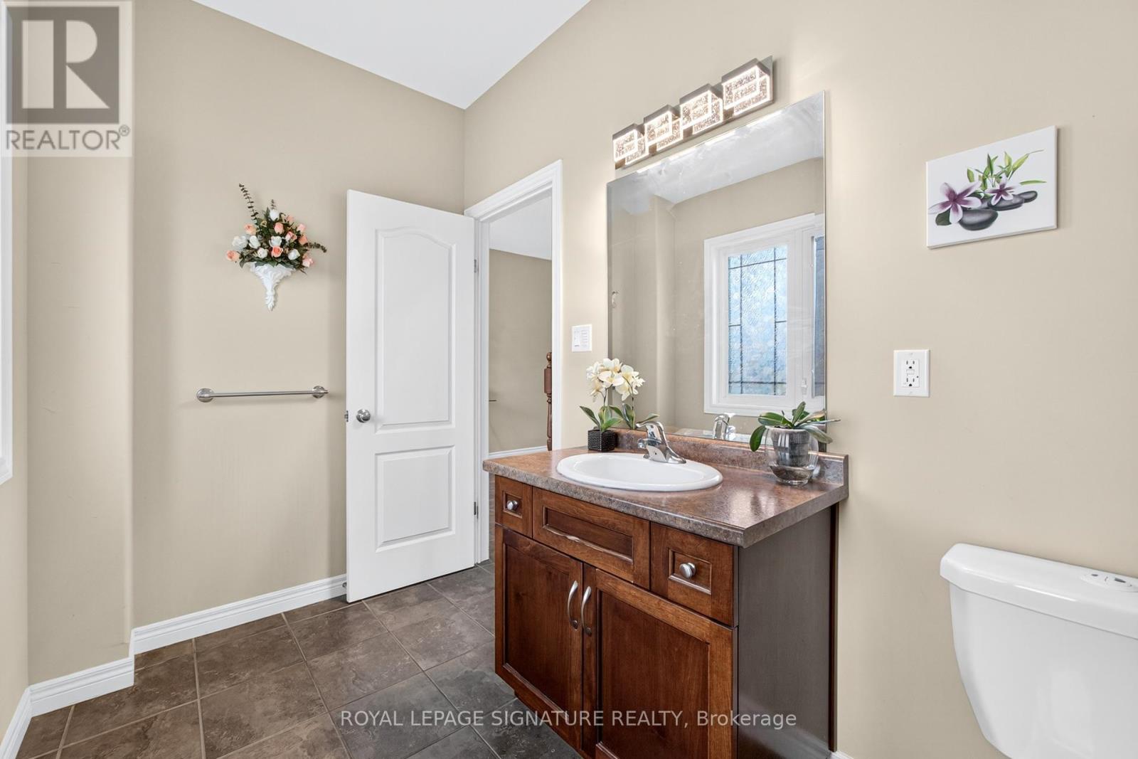 408 Gravel Ridge Trail, Kitchener, Ontario  N2E 0B2 - Photo 6 - X12744724