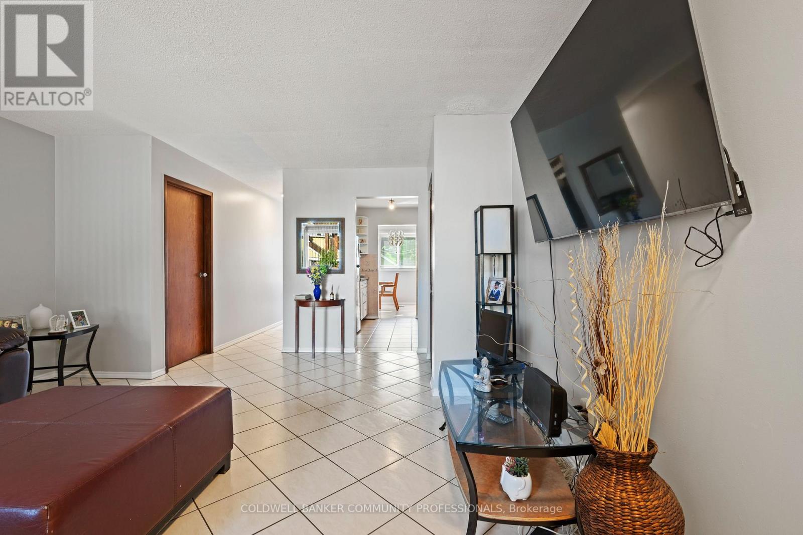 135 West Avenue N, Hamilton, Ontario  L8L 5C4 - Photo 5 - X12744730