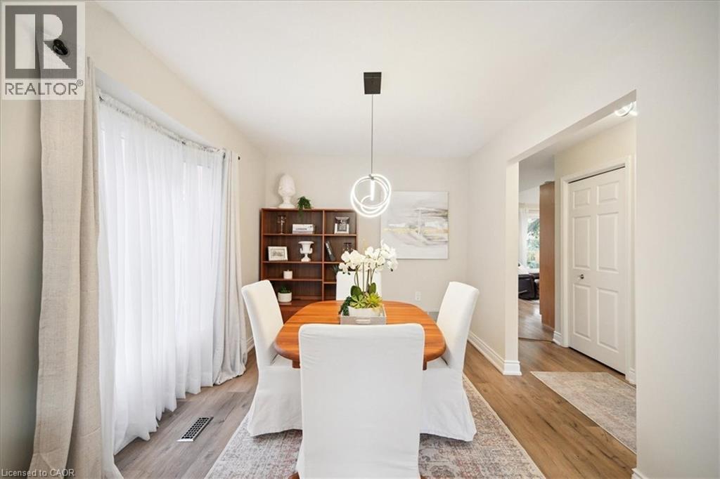 87 River Oaks Boulevard W, Oakville, Ontario  L6H 3N4 - Photo 6 - 40800113