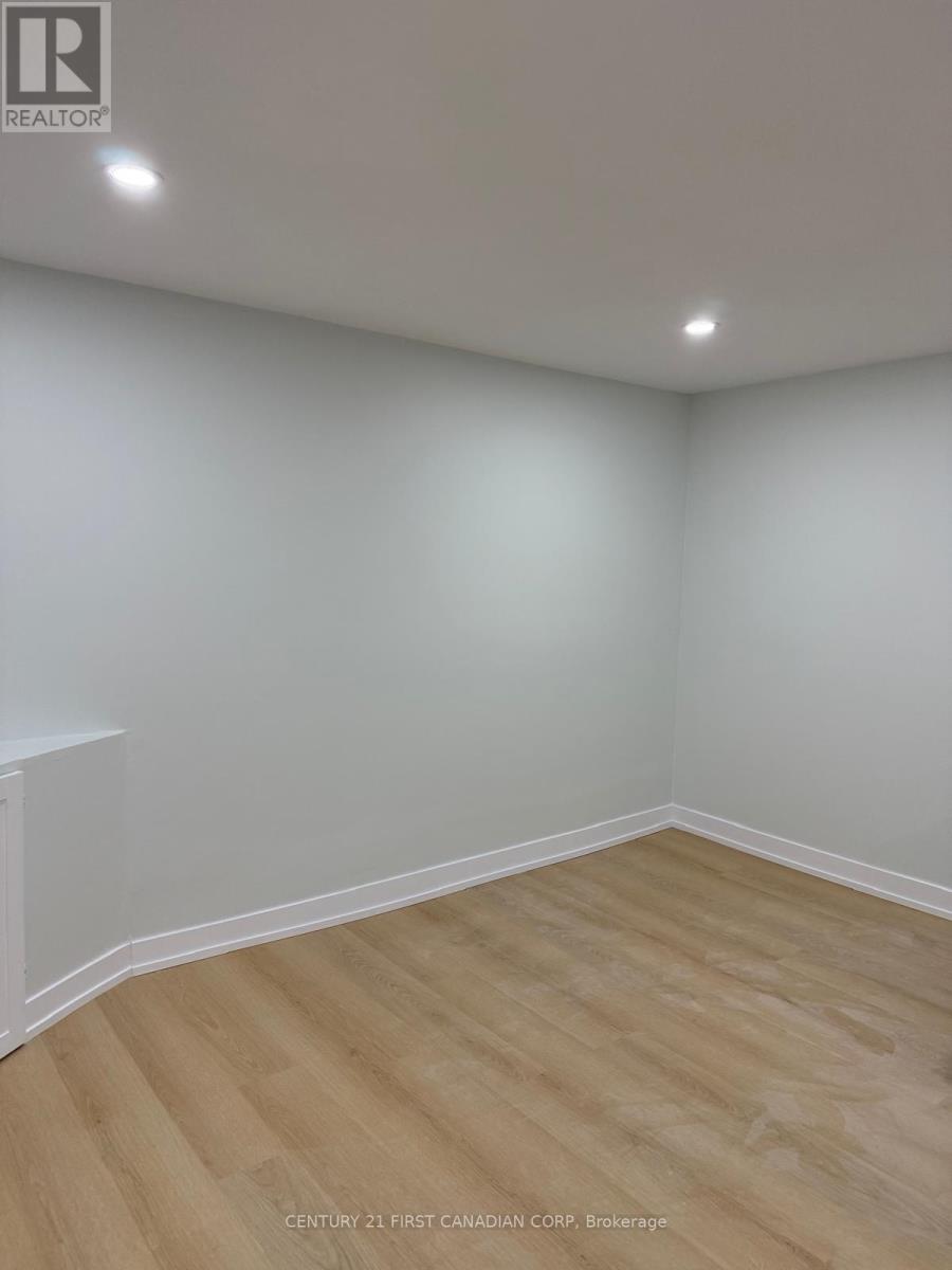 21 Vincent Crescent, London South, Ontario  N6C 4X9 - Photo 23 - X12744790
