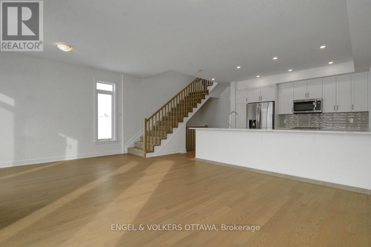 584 Arbia Ridge, Ottawa, Ontario  K2S 2S4 - Photo 13 - X12744804