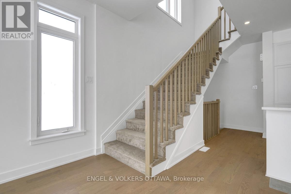 584 Arbia Ridge, Ottawa, Ontario  K2S 2S4 - Photo 18 - X12744804