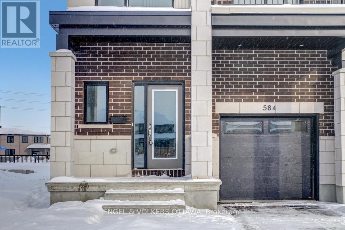584 Arbia Ridge, Ottawa, Ontario  K2S 2S4 - Photo 2 - X12744804