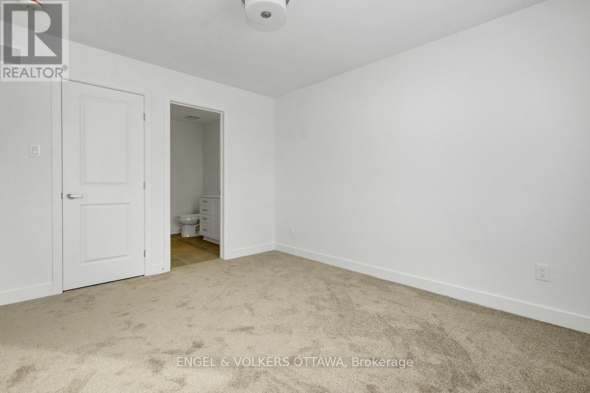 584 Arbia Ridge, Ottawa, Ontario  K2S 2S4 - Photo 24 - X12744804