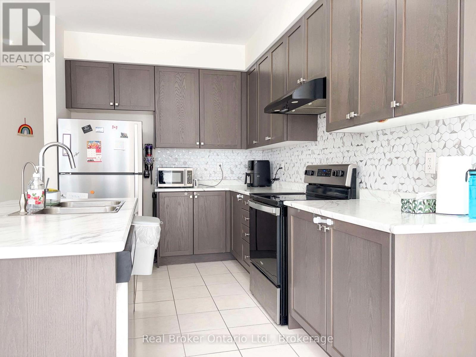 159 Longboat Run W, Brantford, Ontario  N3T 0R8 - Photo 25 - X12744780