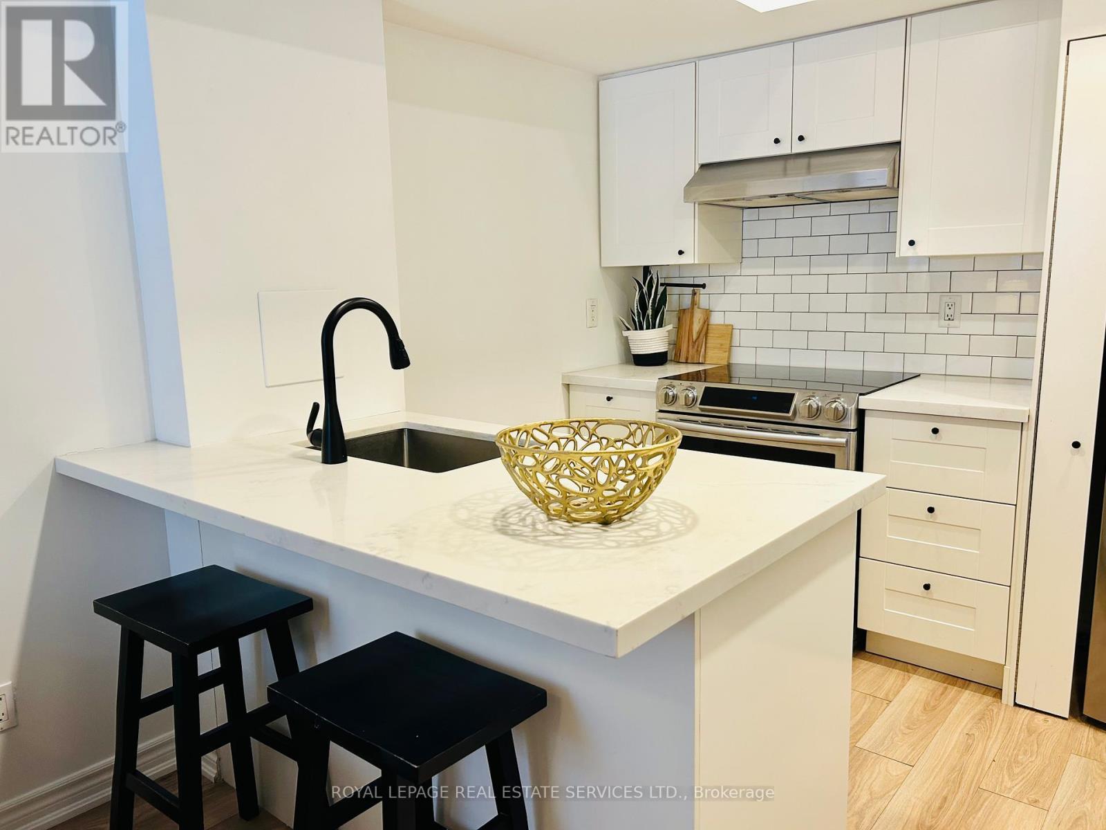 32 - 11 Niagara Street W, Toronto, Ontario  M5V 3N9 - Photo 19 - C12717256