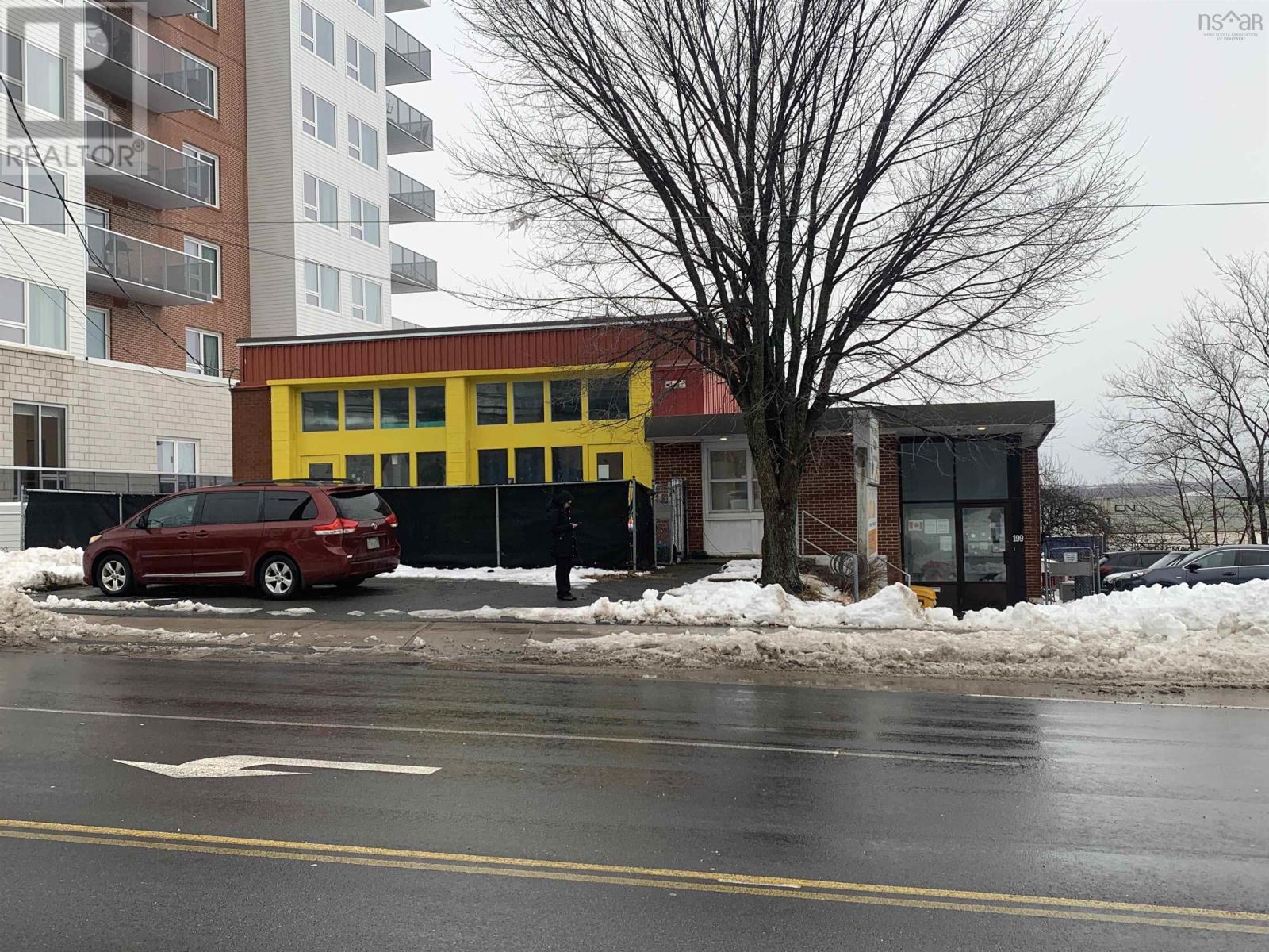 199 Bedford Highway, Halifax, Nova Scotia  B3M 0R5 - Photo 1 - 202601819