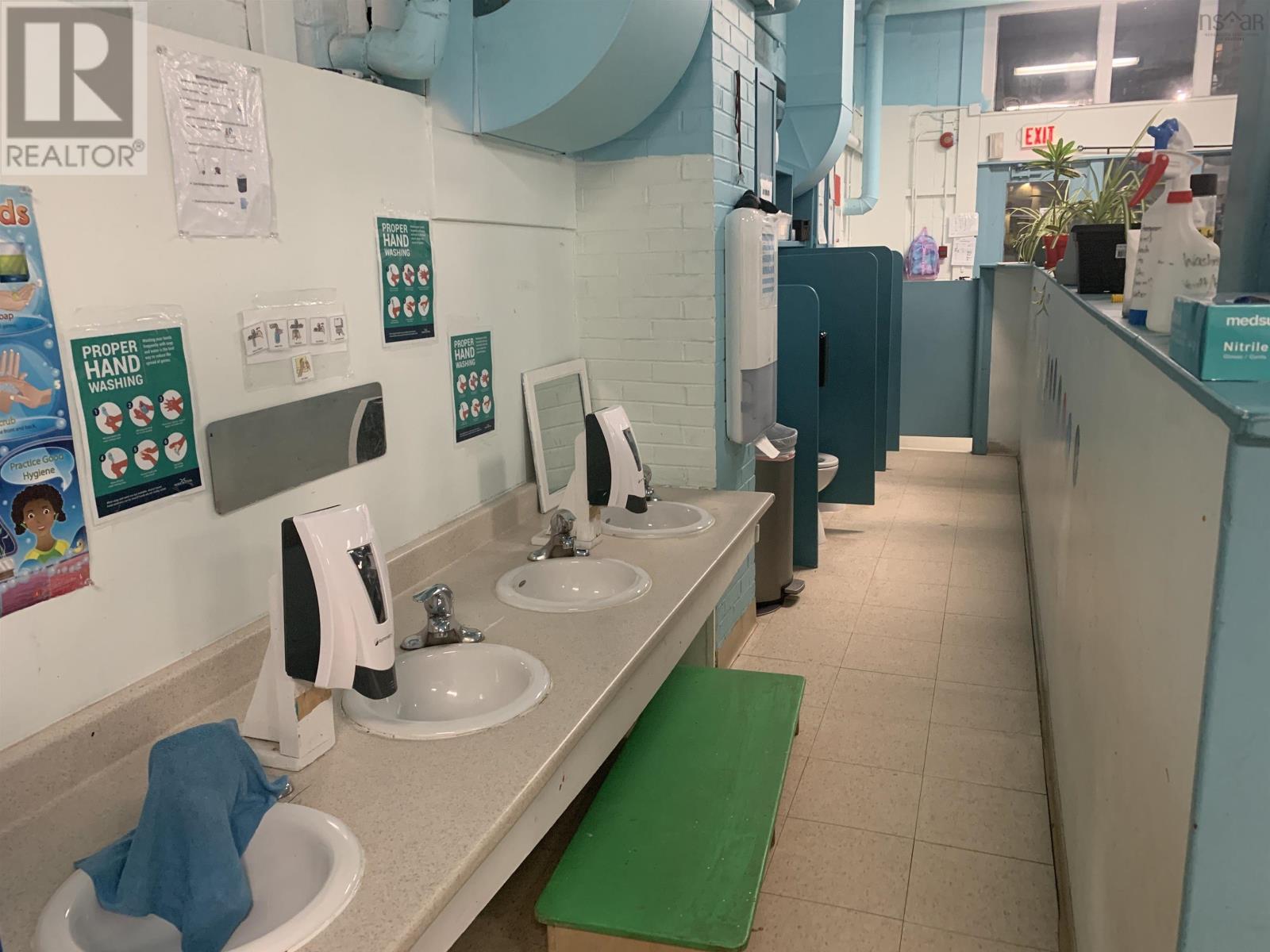 199 Bedford Highway, Halifax, Nova Scotia  B3M 0R5 - Photo 10 - 202601819