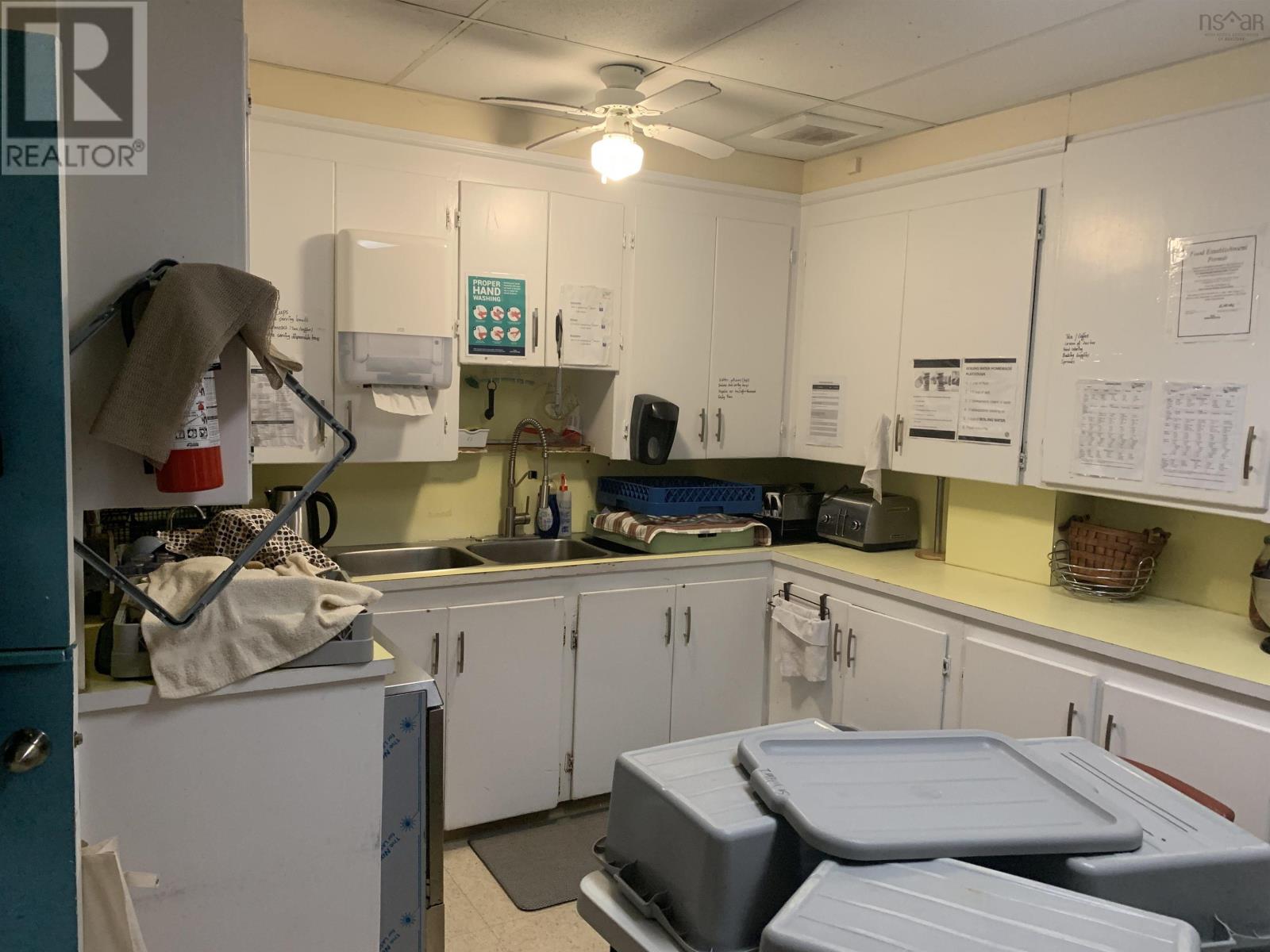 199 Bedford Highway, Halifax, Nova Scotia  B3M 0R5 - Photo 26 - 202601819