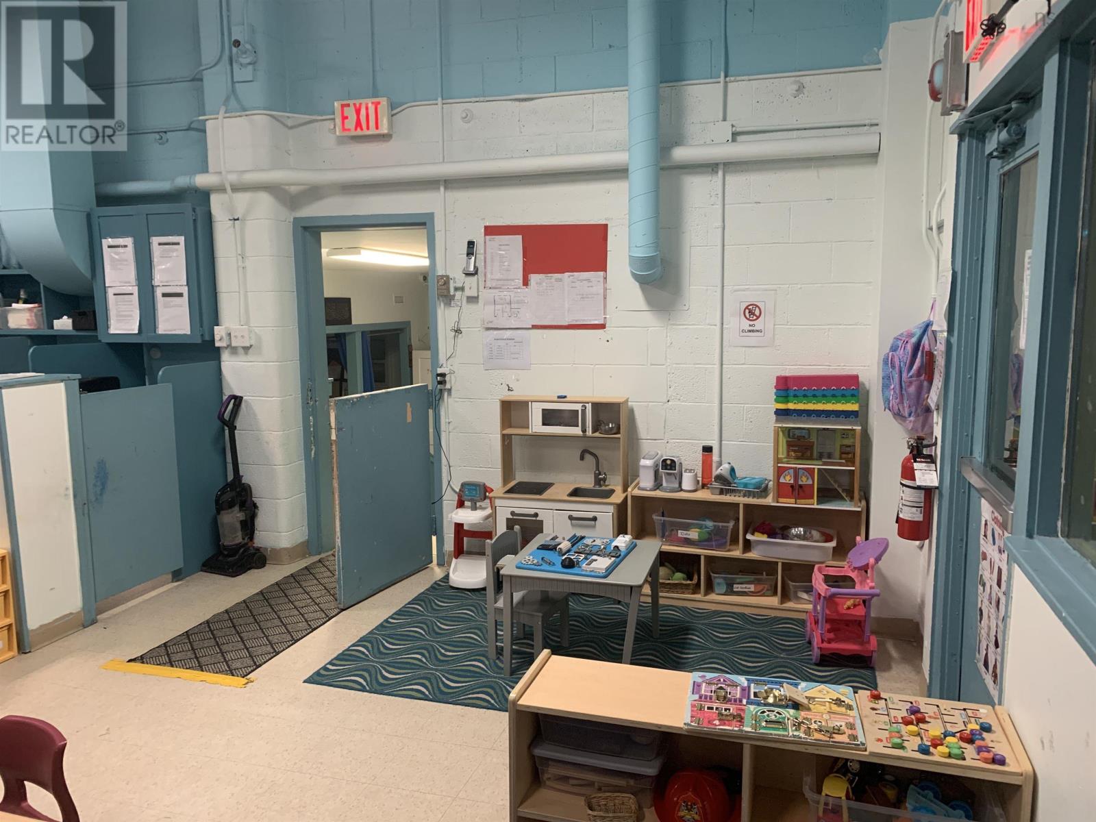 199 Bedford Highway, Halifax, Nova Scotia  B3M 0R5 - Photo 5 - 202601819