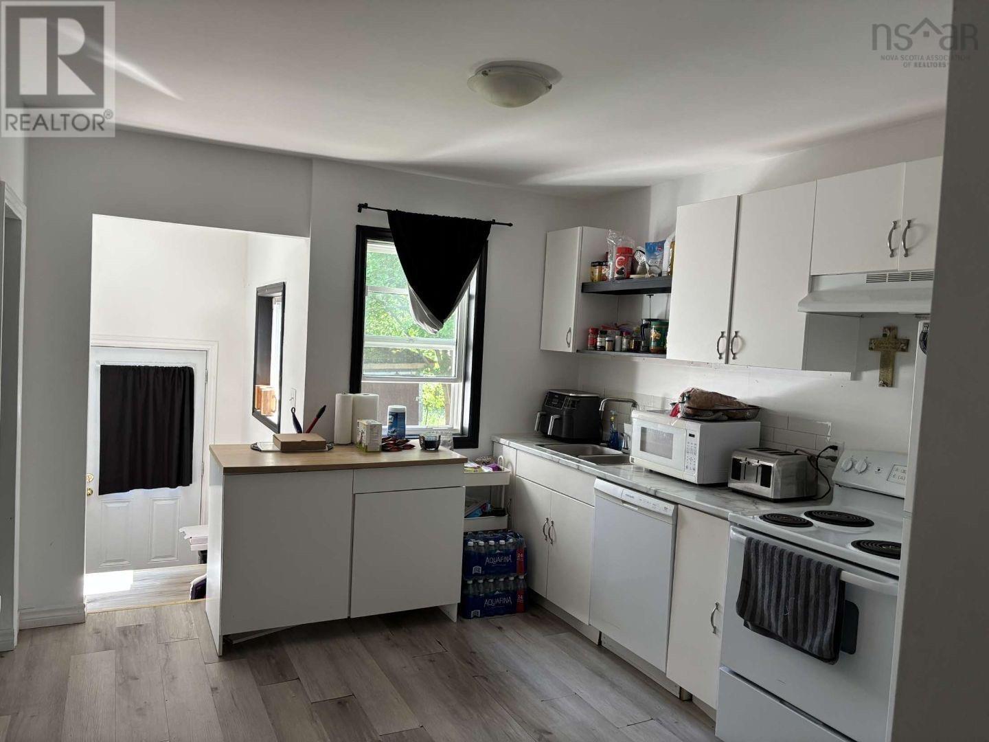 18 Royalty Street, Truro, Nova Scotia  B2N 1S9 - Photo 11 - 202601820