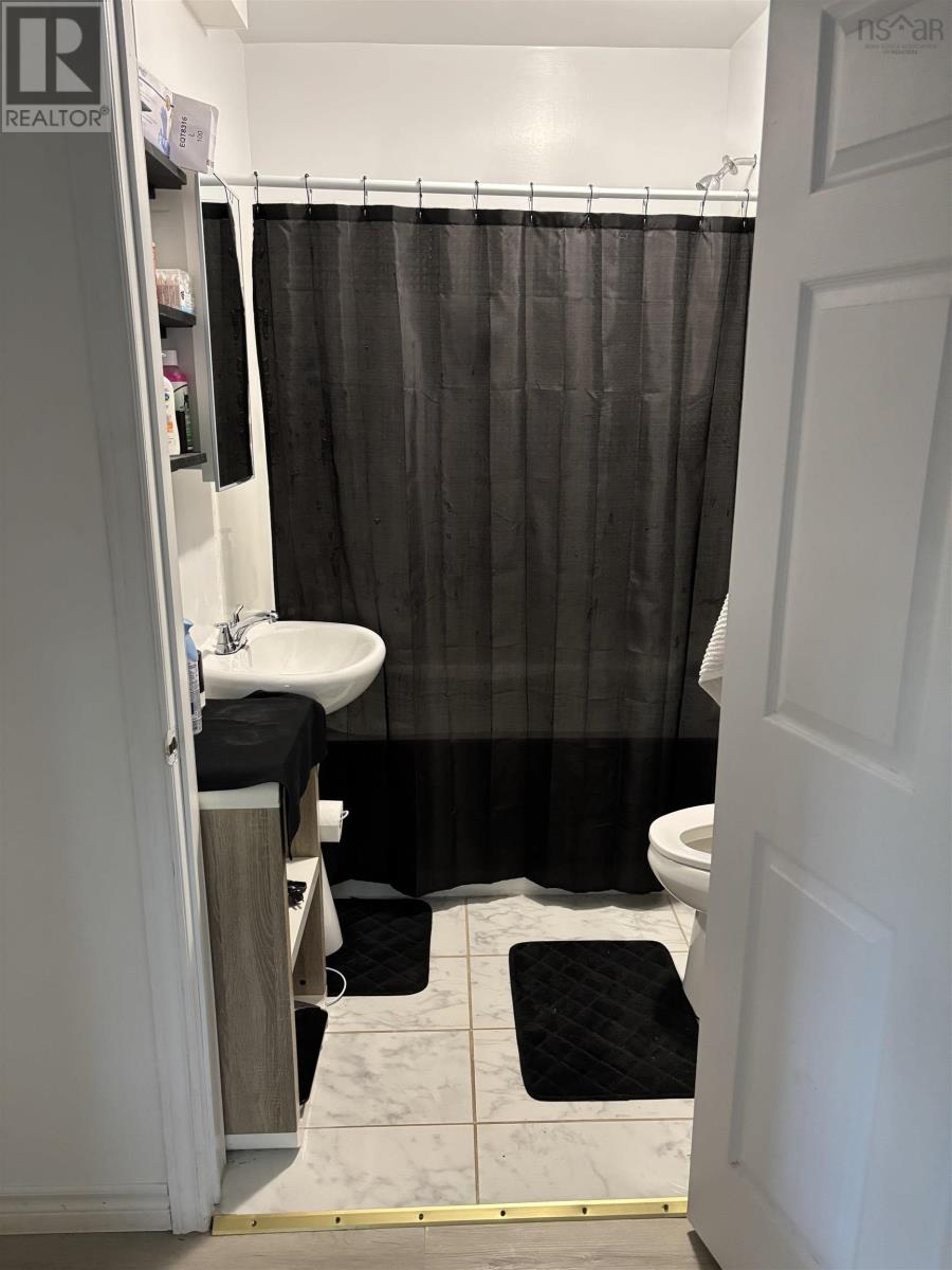 18 Royalty Street, Truro, Nova Scotia  B2N 1S9 - Photo 7 - 202601820