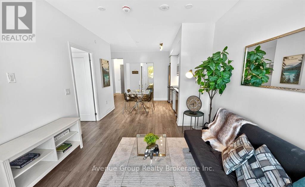 211 - 700 Sheppard Avenue W, Toronto, Ontario  M3H 0G5 - Photo 10 - C12744786