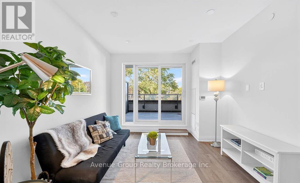 211 - 700 Sheppard Avenue W, Toronto, Ontario  M3H 0G5 - Photo 6 - C12744786